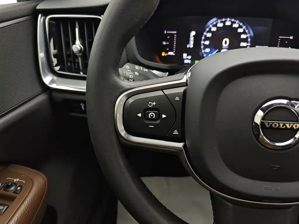 Volvo S60 — миниатюра 27