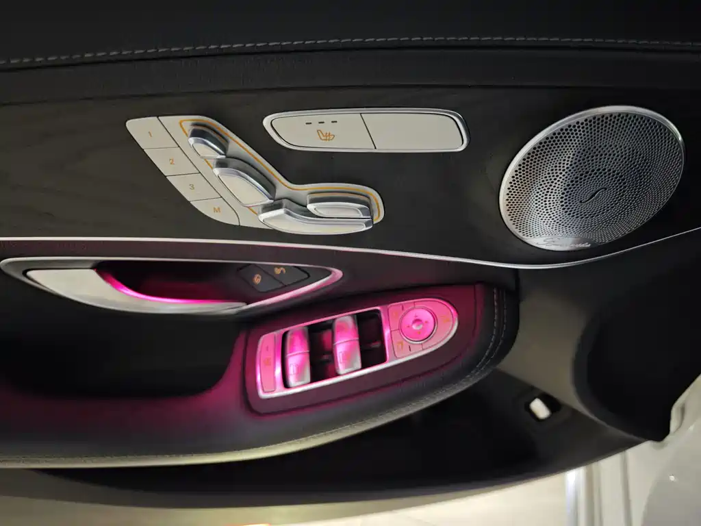 Mercedes-Benz C-Class — миниатюра 14
