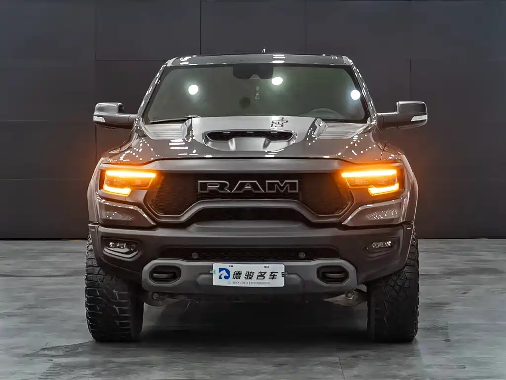 Ram Trucks 2022 6.2T AT
