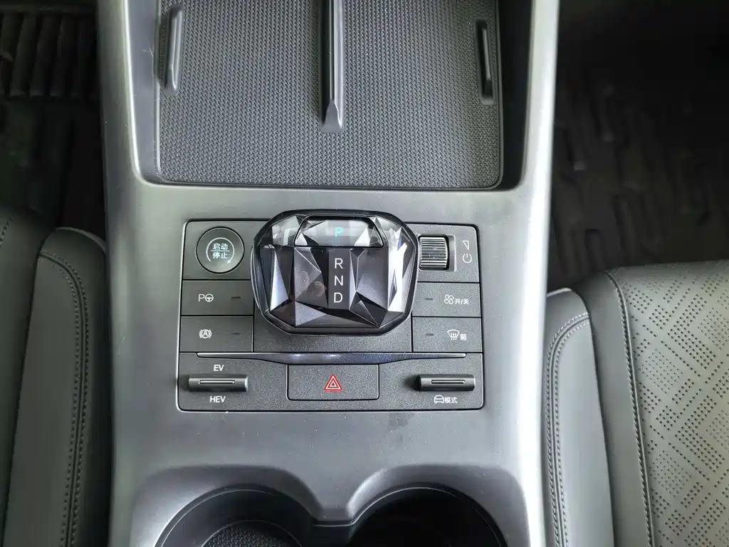 BYD Qin Plus PLUS 2025 DM-i Smart Drive 120KM
