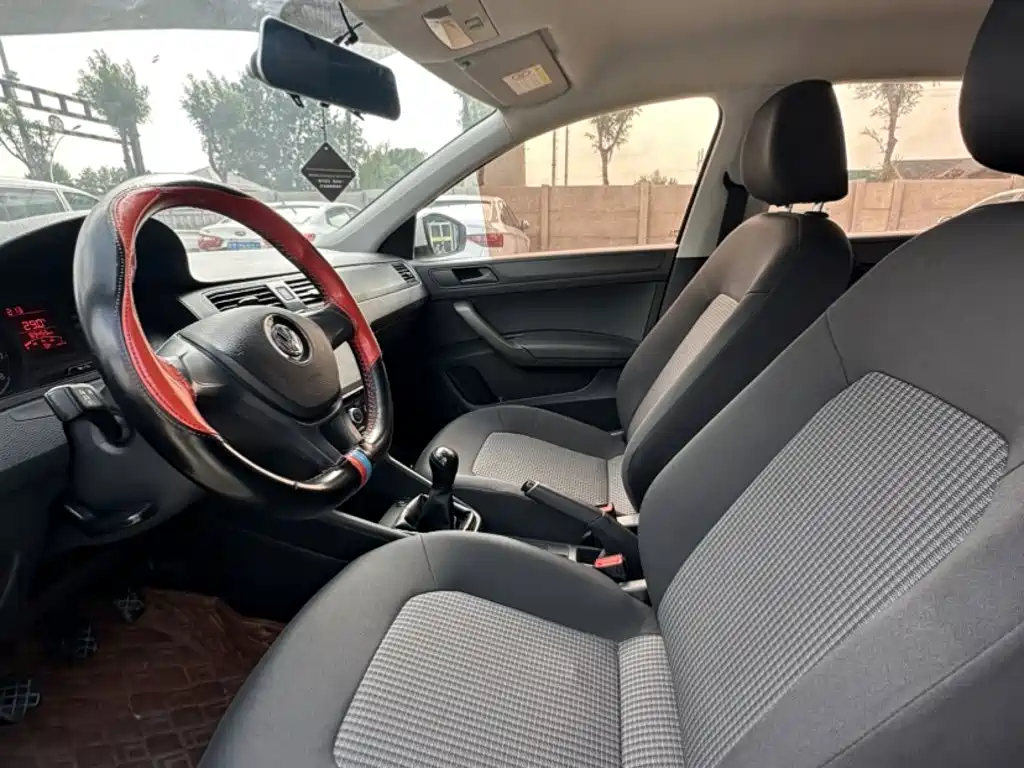 Volkswagen Santana — миниатюра 13