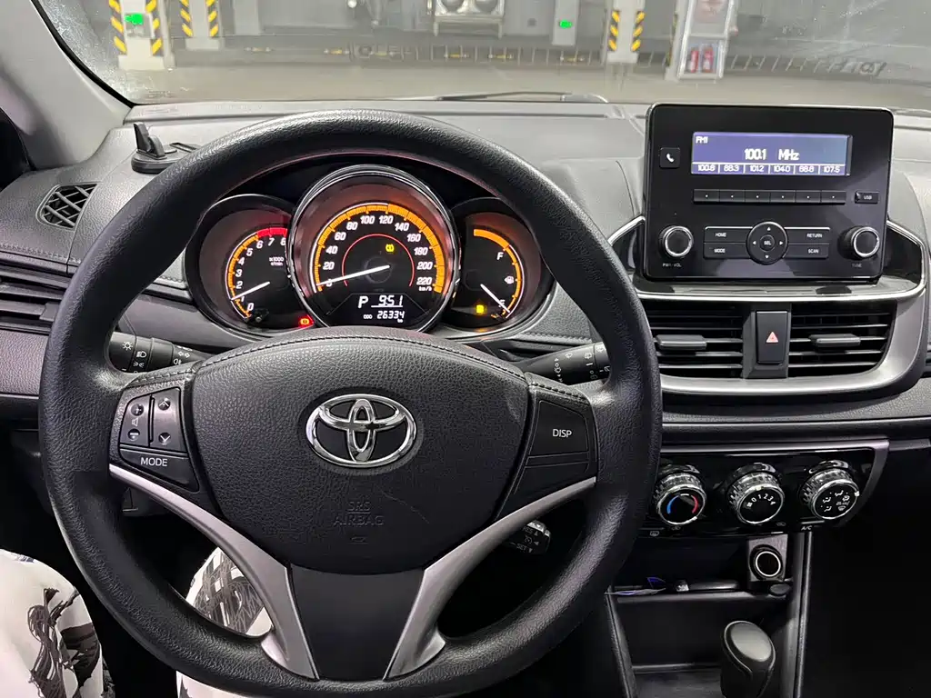 TOYOTA YARIS L ZHIXUAN