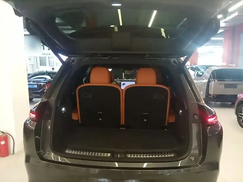 Li Auto Li L8 — миниатюра 19