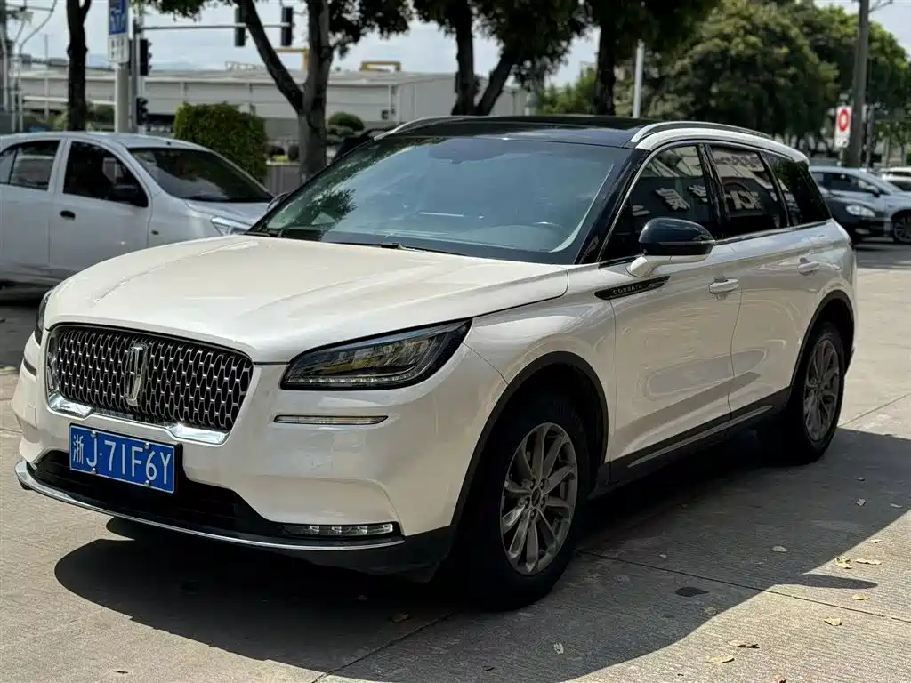 Lincoln Corsair 2021