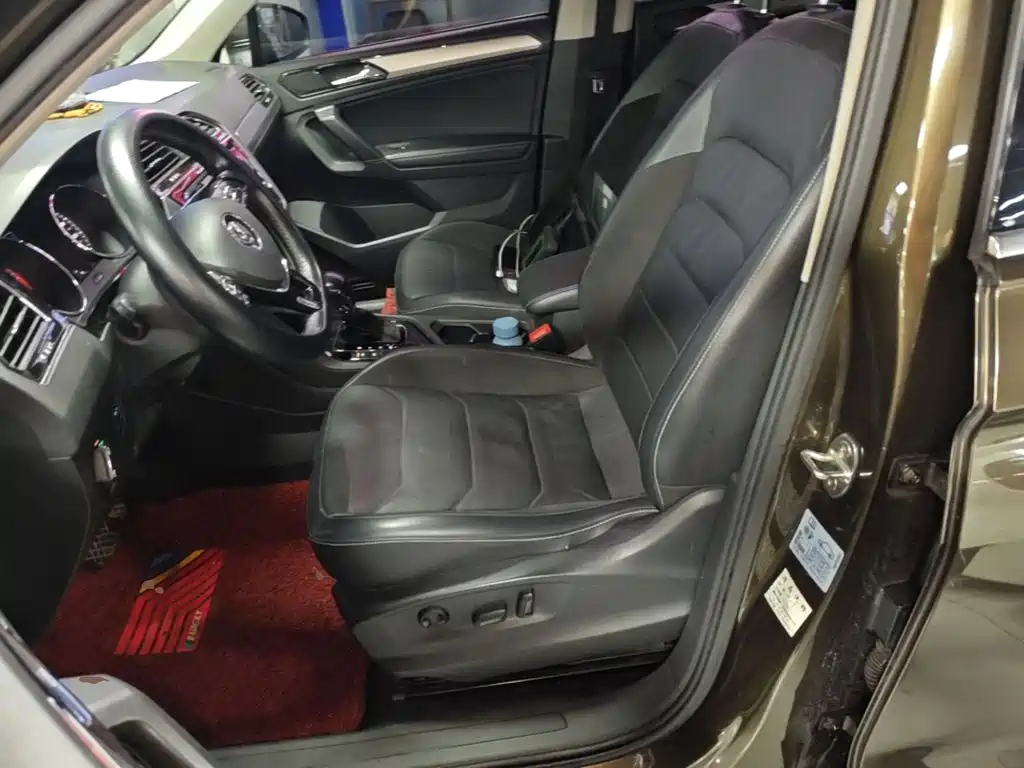 Volkswagen Tiguan L — миниатюра 20