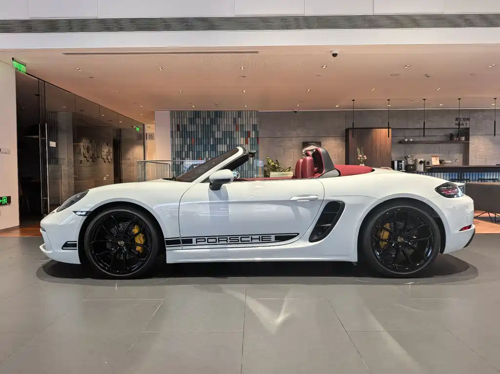 Porsche 718 2022 Boxster 2.0T