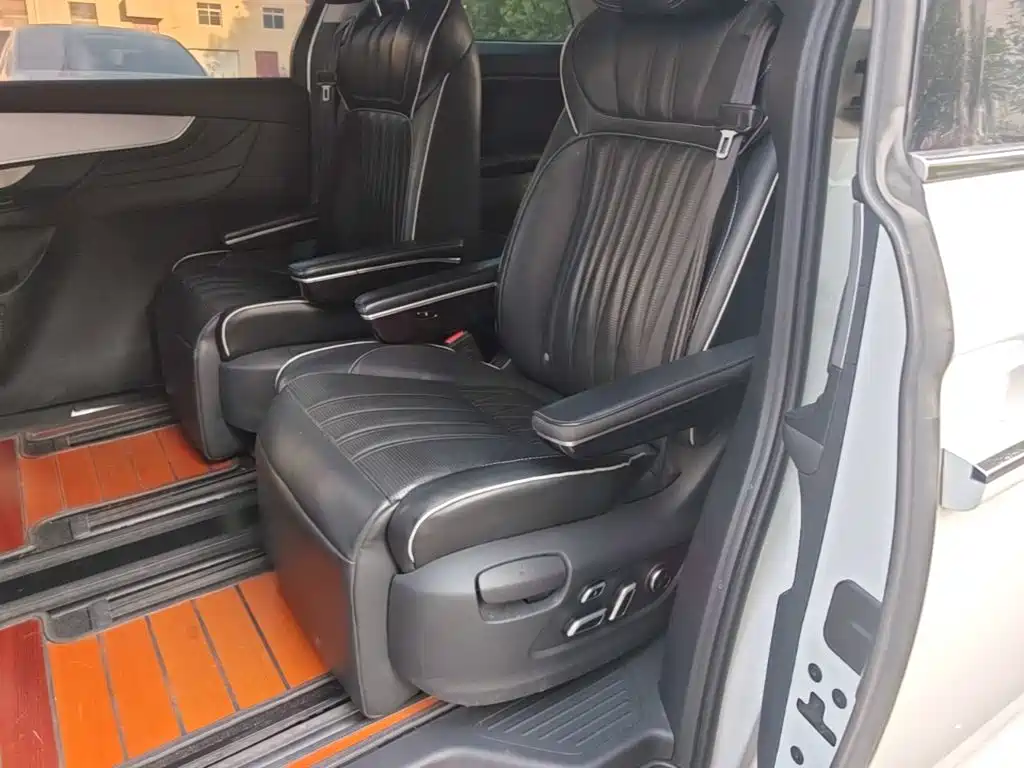 Roewe iMAX8 — миниатюра 17
