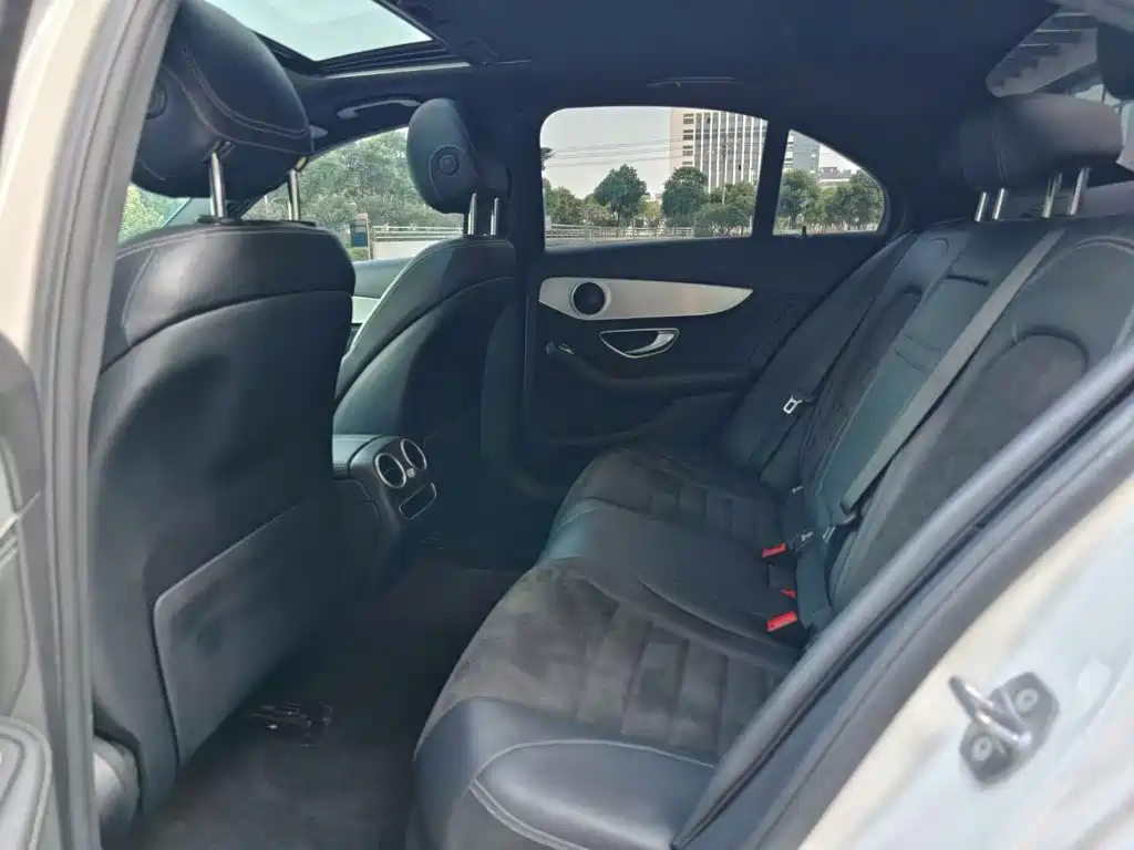 Mercedes-Benz C-Class — миниатюра 17