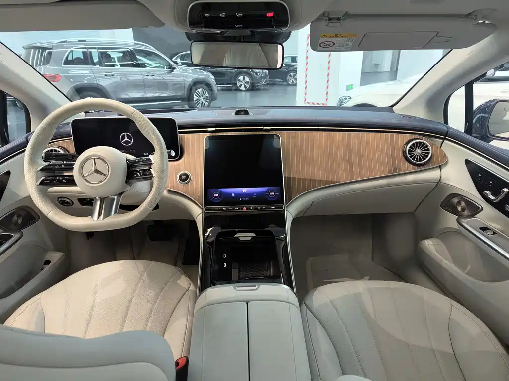 Mercedes-Benz EQE — миниатюра 13