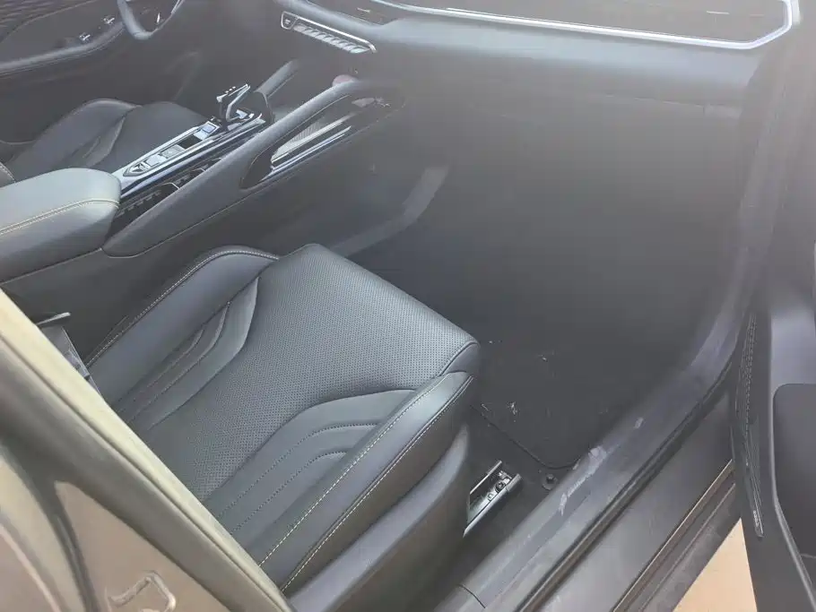 Geely Binyue — миниатюра 8
