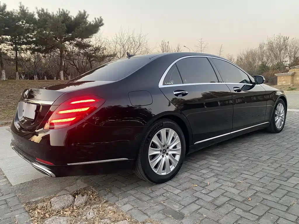 MERCEDES-BENZ S CLASS