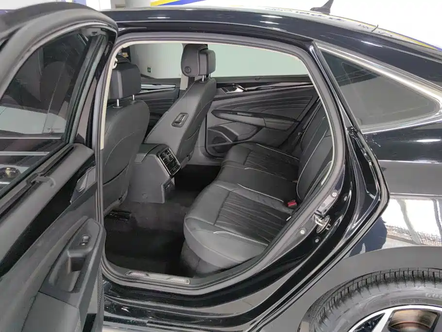 Volkswagen Passat — миниатюра 11