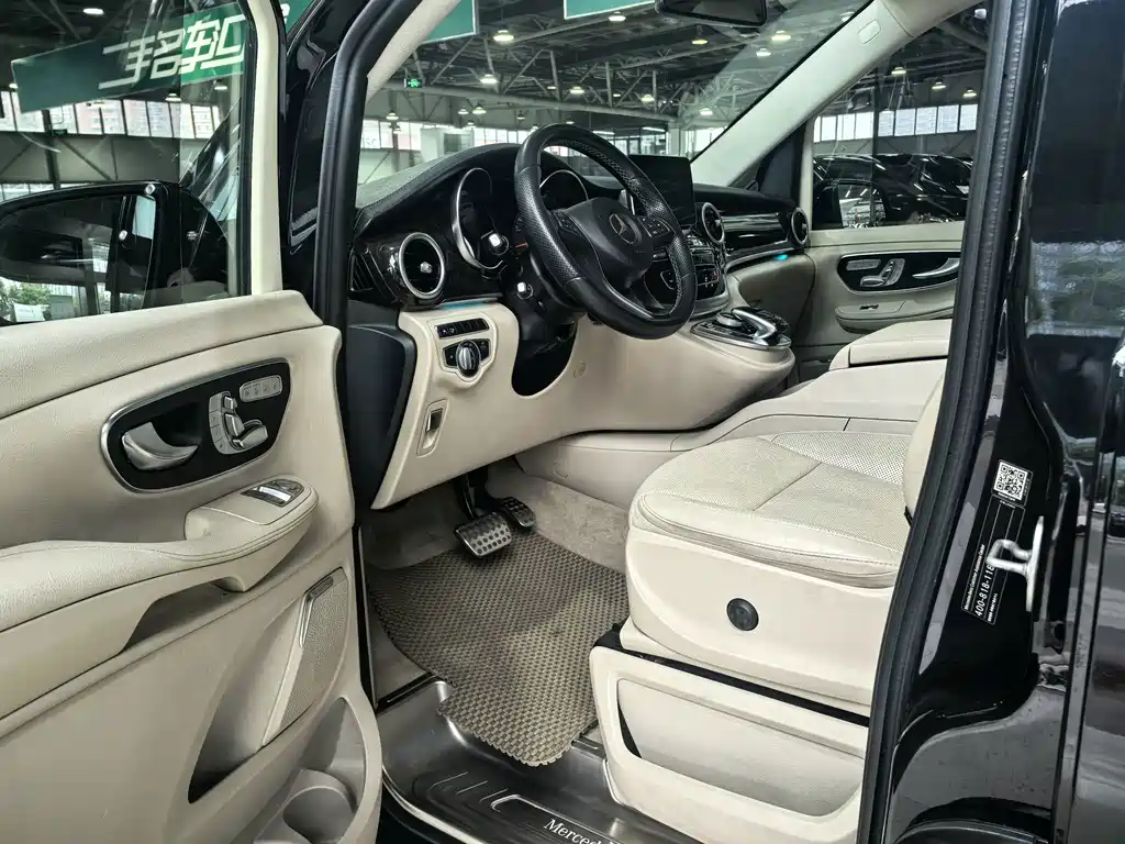 Mercedes-Benz V-Class — миниатюра 5