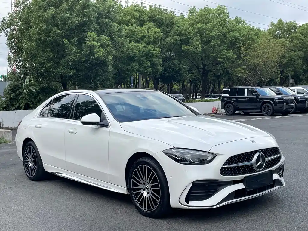 Mercedes-Benz C-Class — миниатюра 3