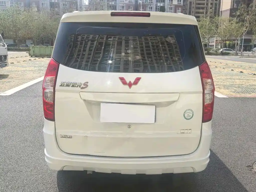 Wuling Hongguang — миниатюра 8