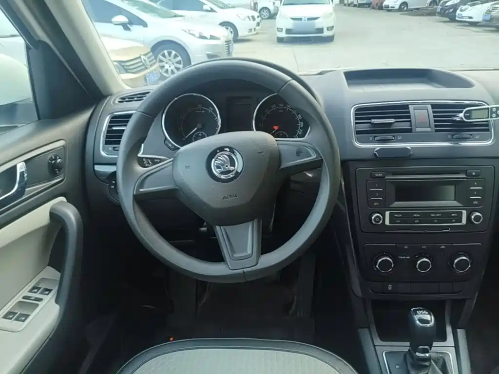 Skoda Yeti — миниатюра 11