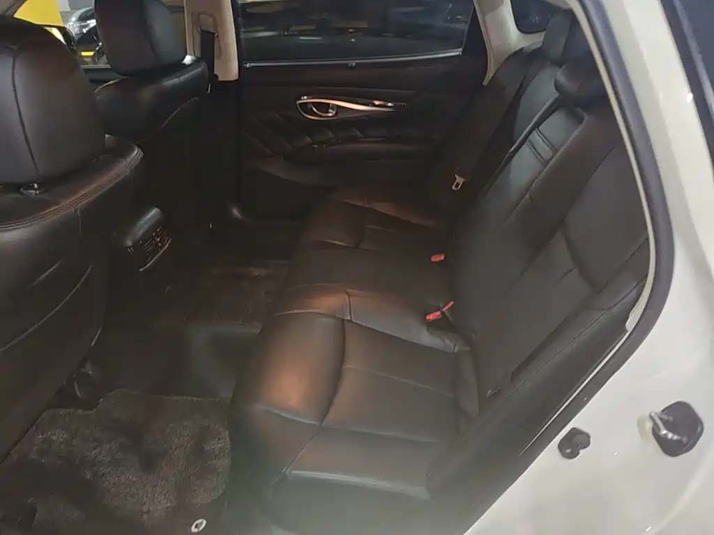 Infiniti Q70 — миниатюра 17