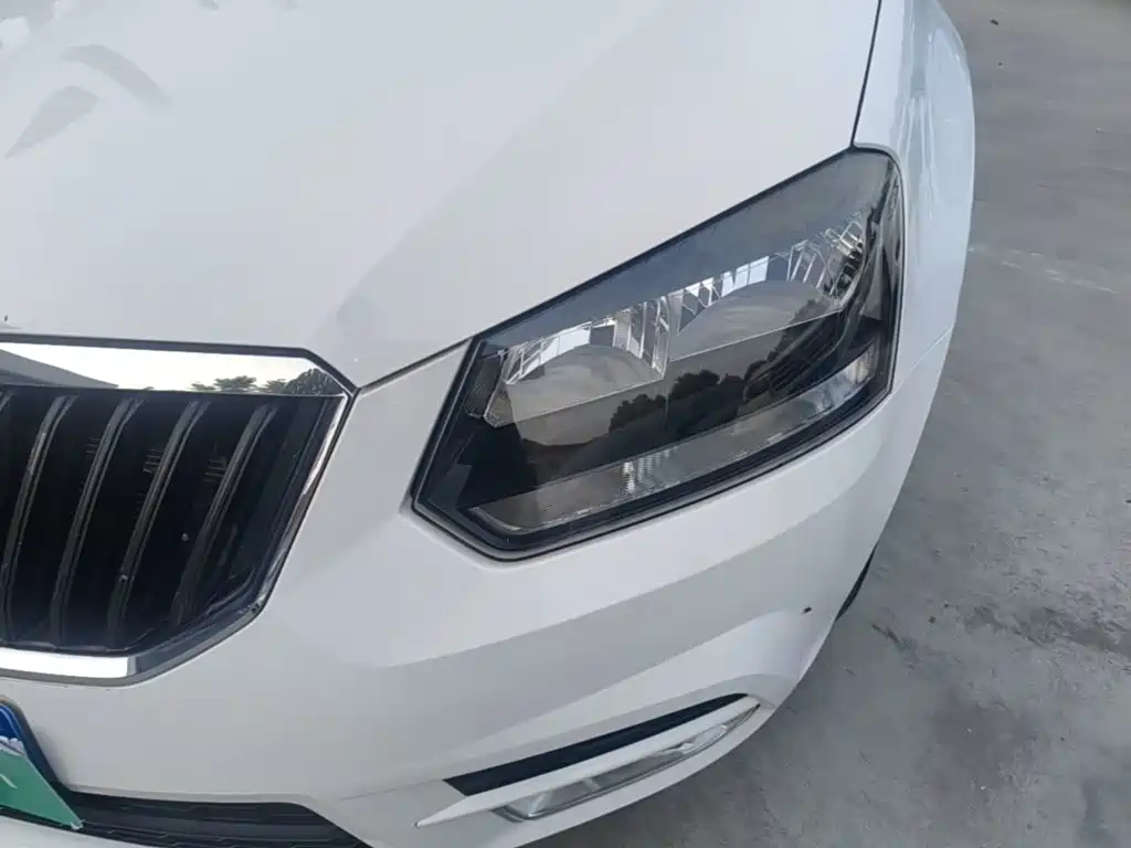 Skoda Yeti — миниатюра 24