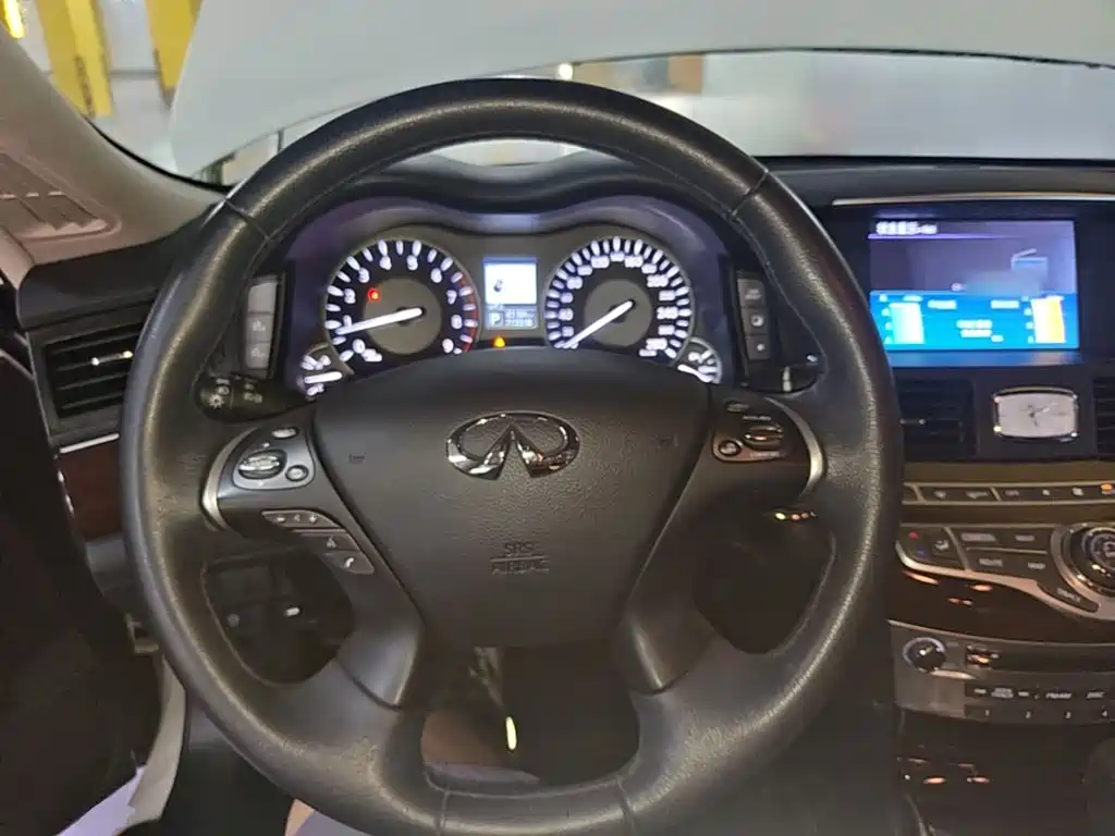 Infiniti Q70 — миниатюра 11