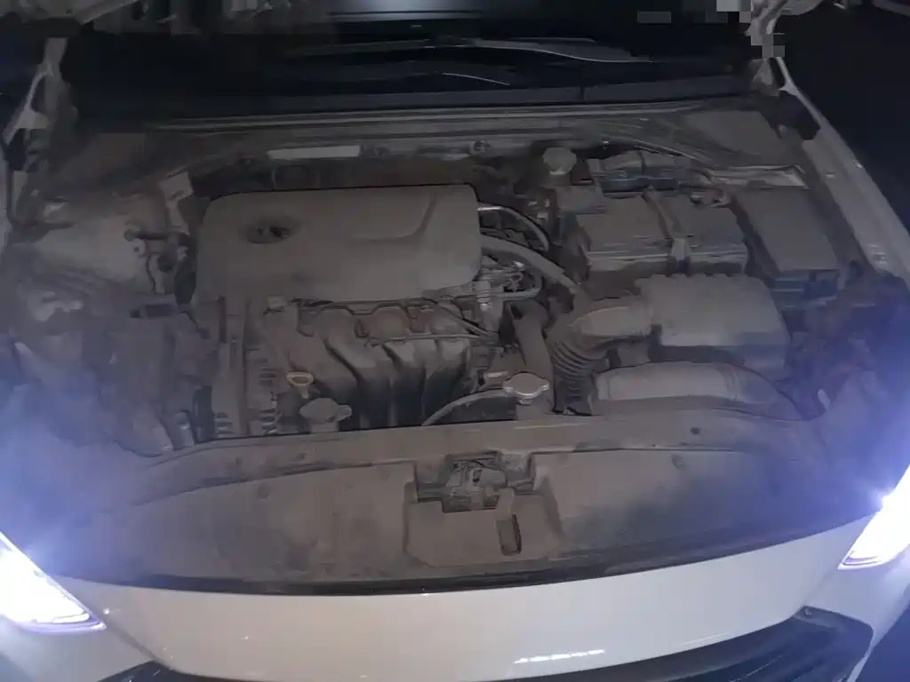 Hyundai Elantra — миниатюра 16