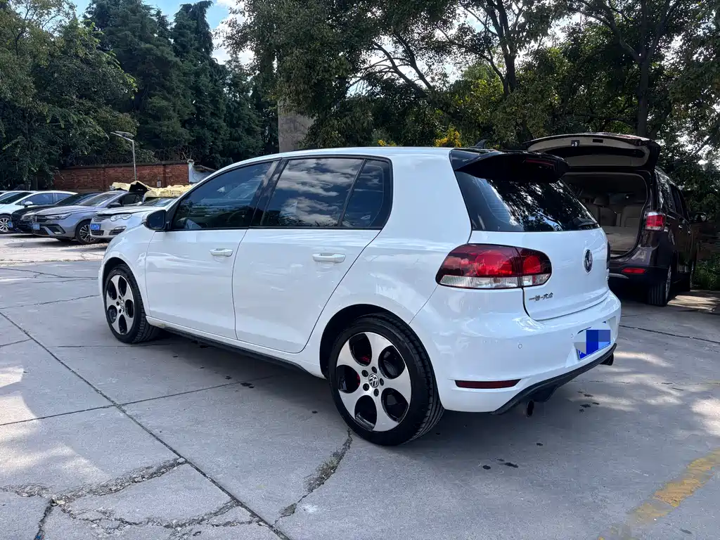 Volkswagen Golf GTI — миниатюра 6