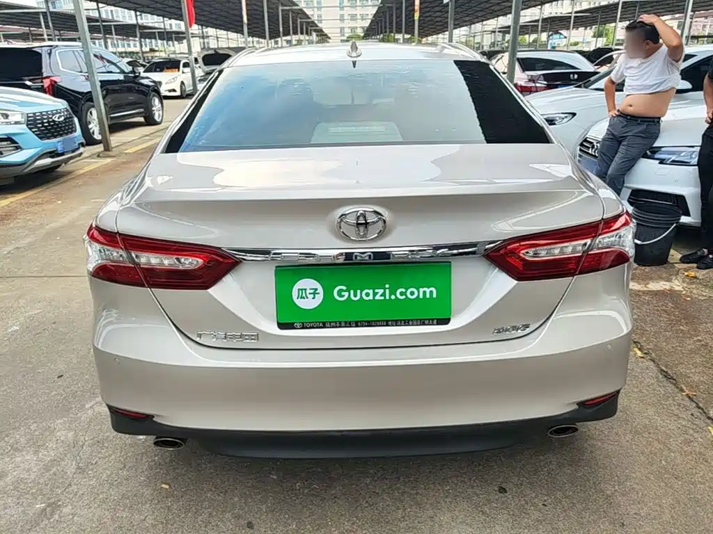 Toyota Camry — миниатюра 6