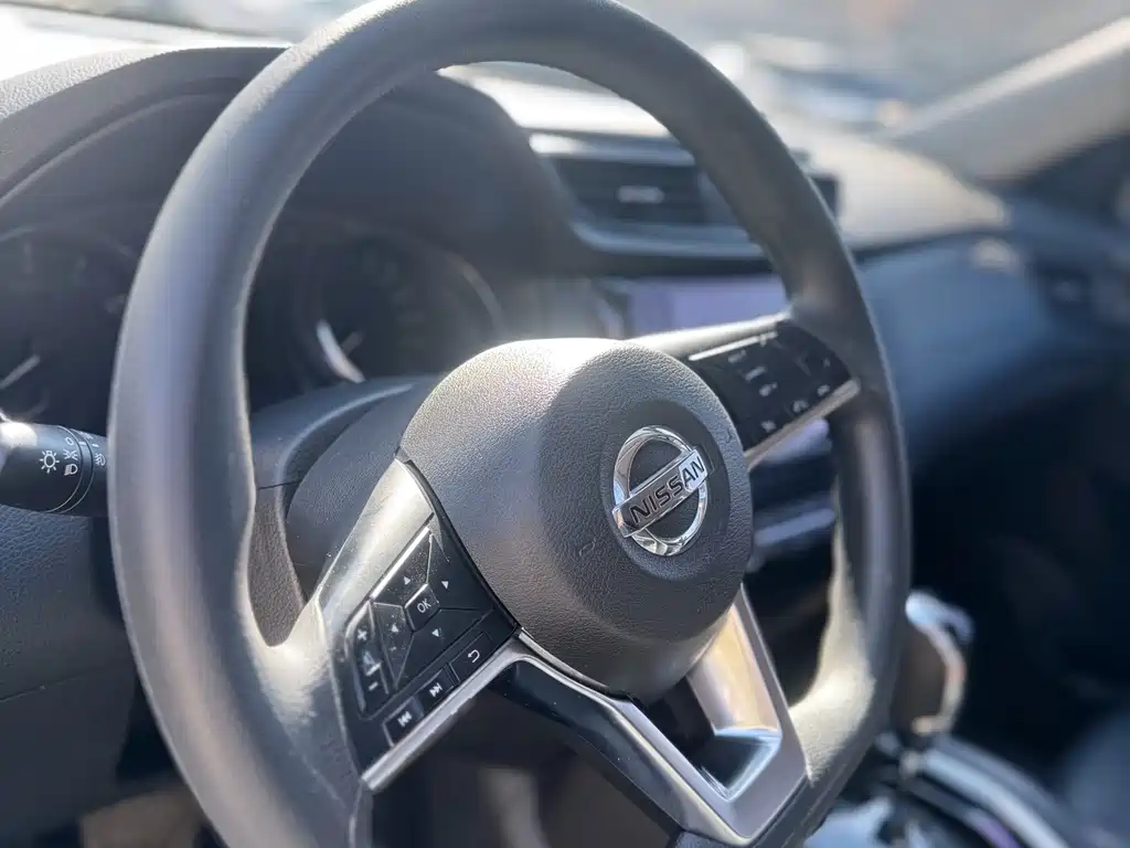 Nissan X-Trail — миниатюра 10