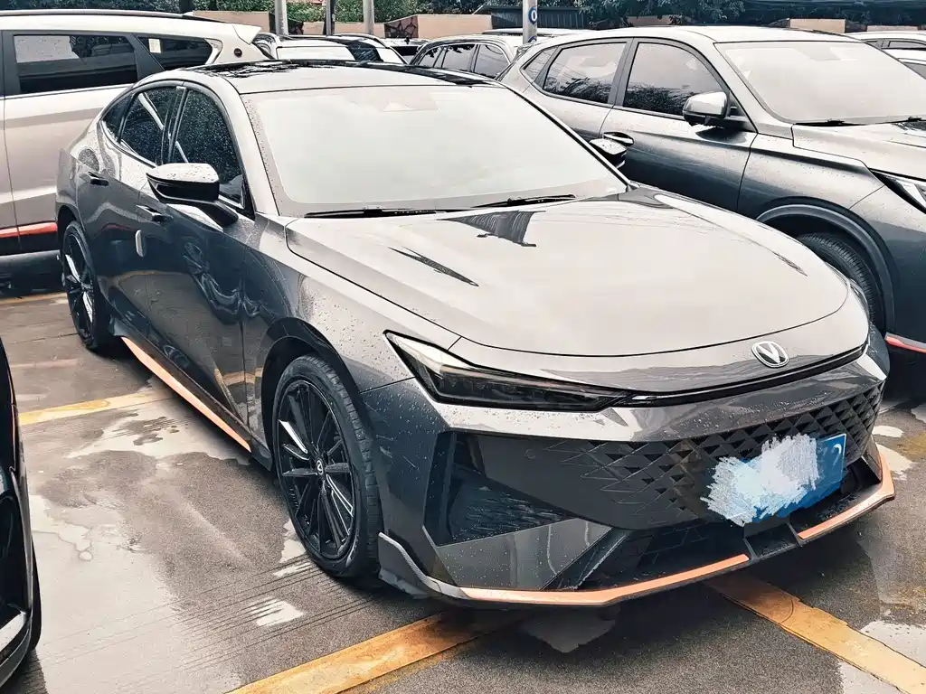 Changan UNI-V — миниатюра 3