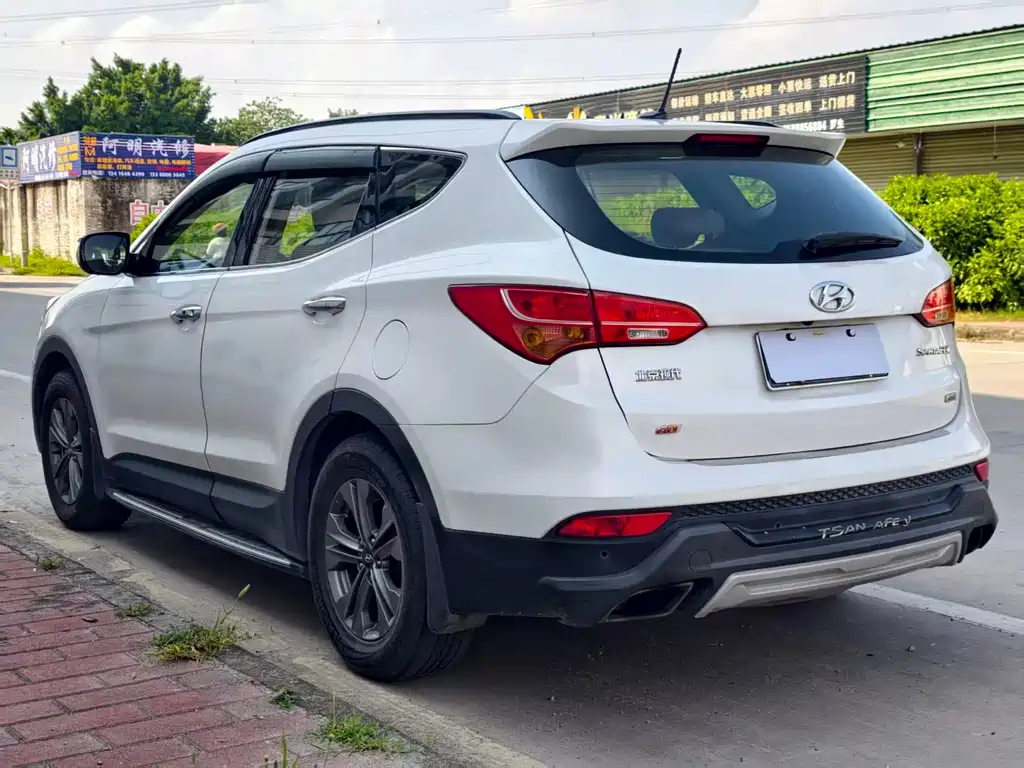 Hyundai Santa Fe — миниатюра 5