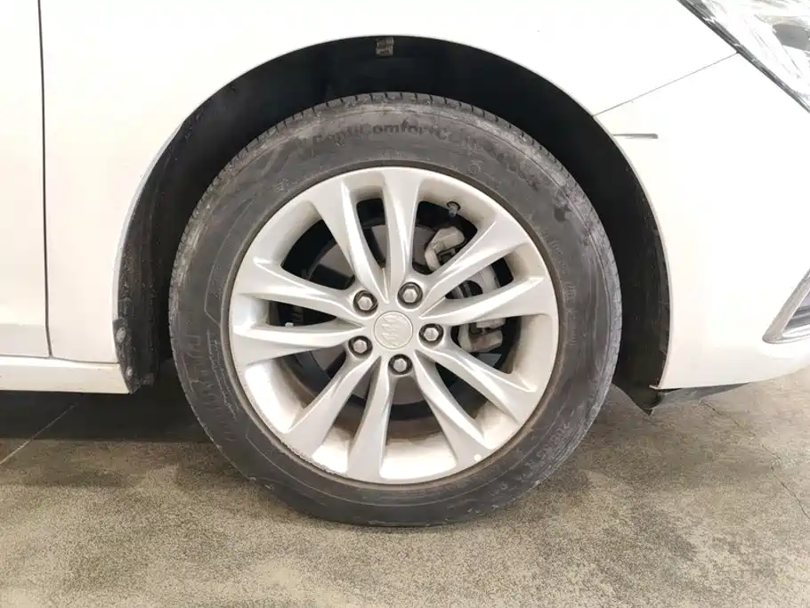 Buick Verano — миниатюра 6