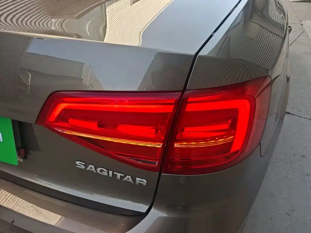 Volkswagen Sagitar — миниатюра 8