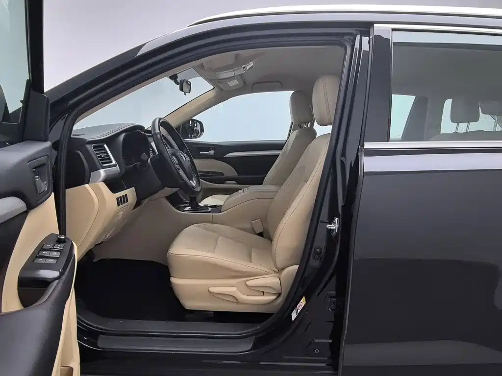 Toyota Highlander — миниатюра 10