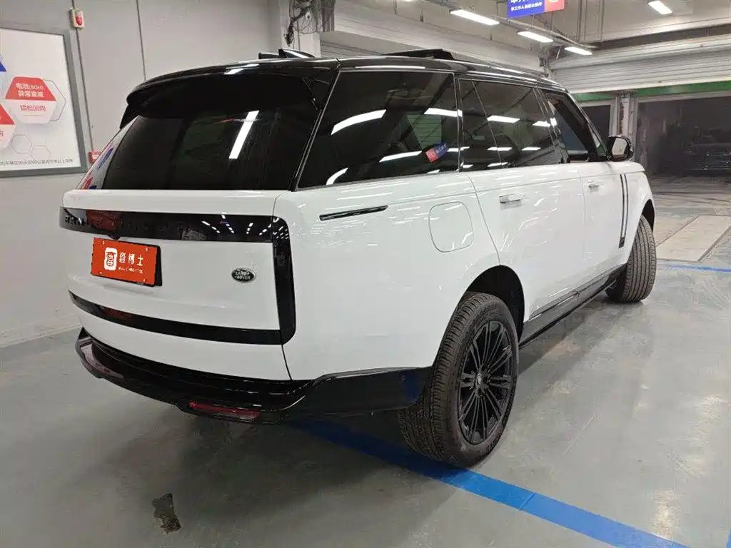 Land Rover Range Rover 2025 3.0 L6 400PS Long Wheelbase