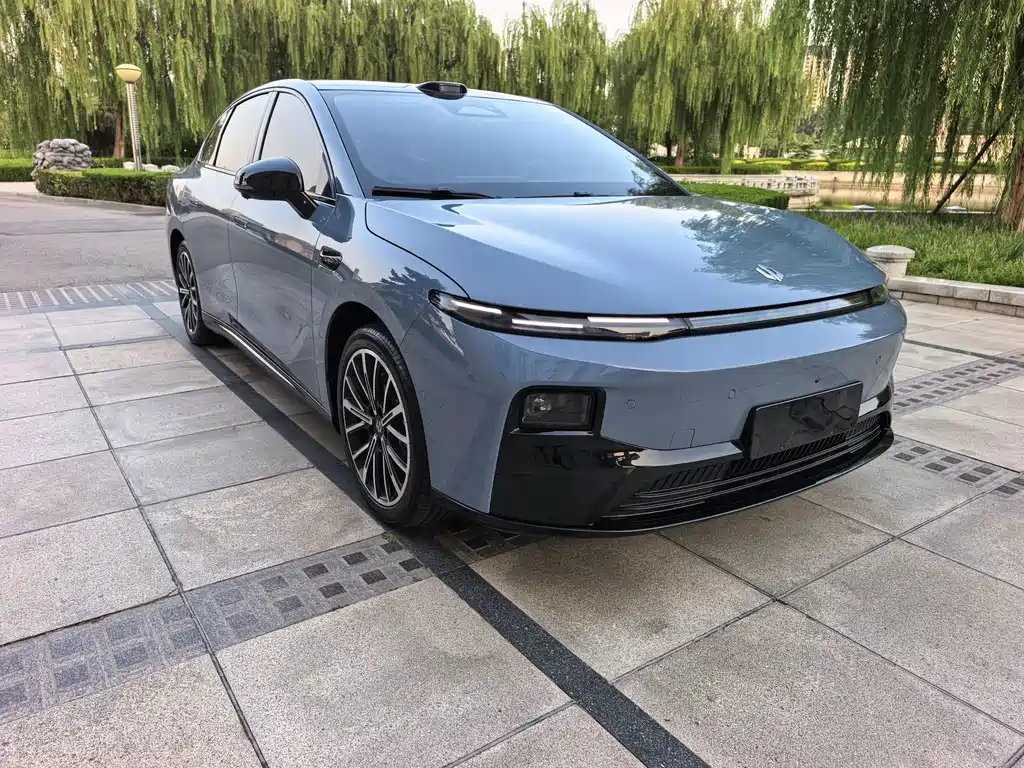 Leapmotor Leapmotor B01 — миниатюра 2