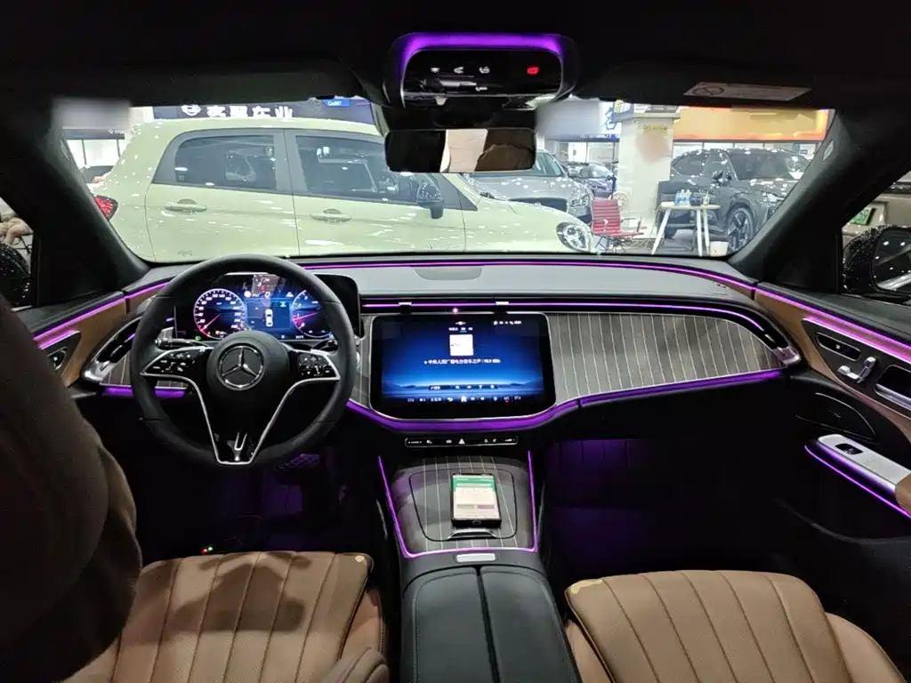 Mercedes-Benz E-Class E 2025 E 300 L Fashion
