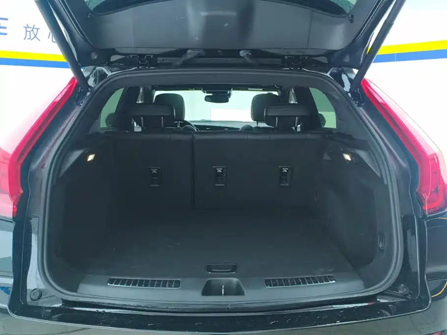 Cadillac XT4 2022 28T Luxury