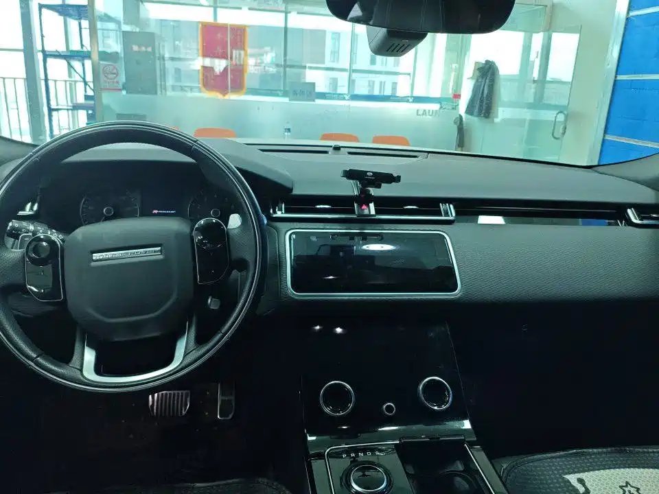 Land Rover Velar — миниатюра 9