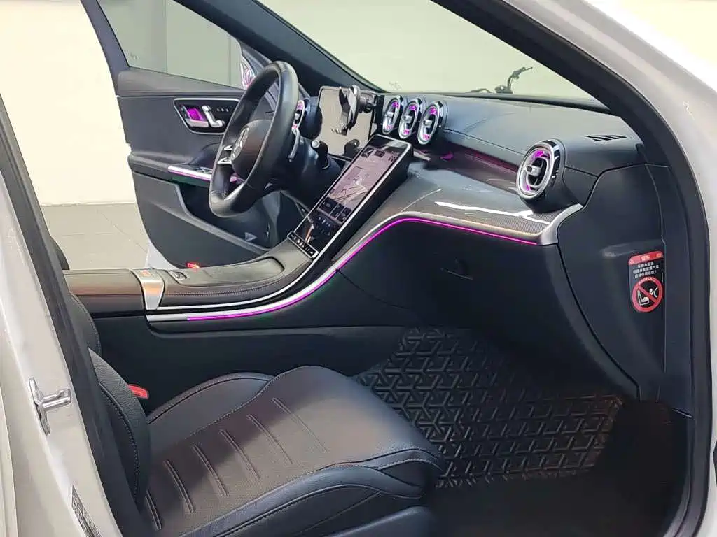 Mercedes-Benz C-Class — миниатюра 11