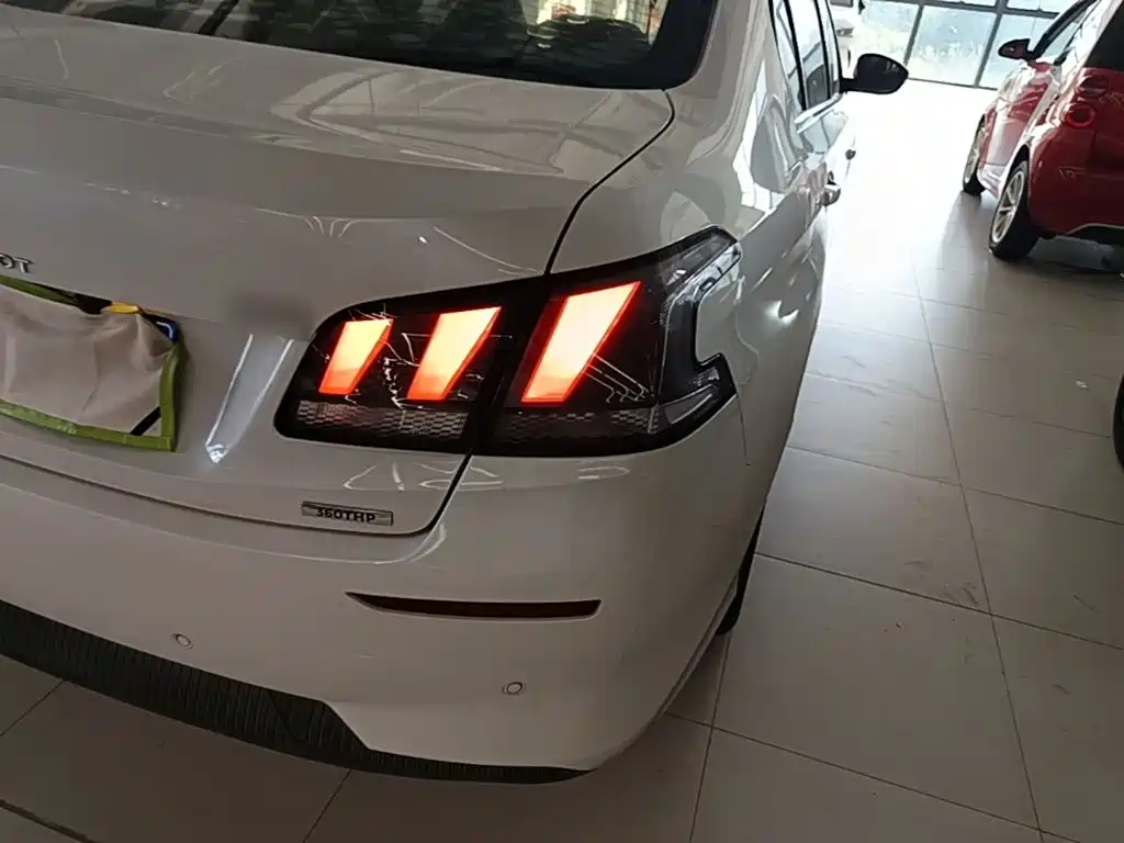 Peugeot 408 — миниатюра 8
