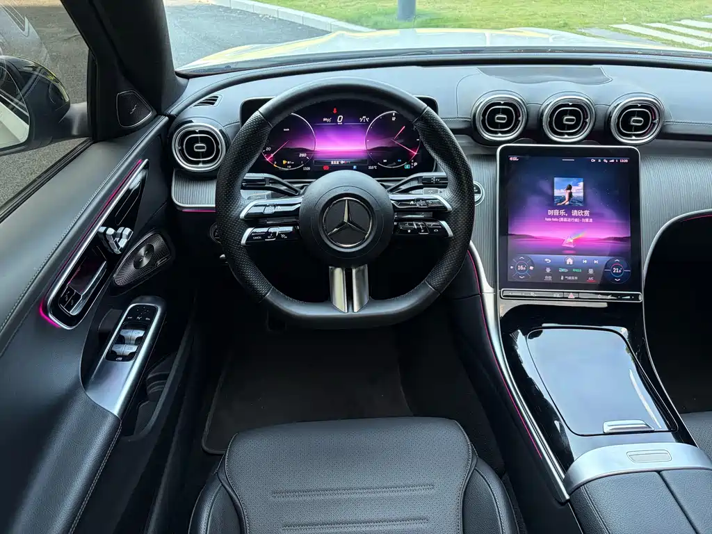 Mercedes-Benz C-Class — миниатюра 15