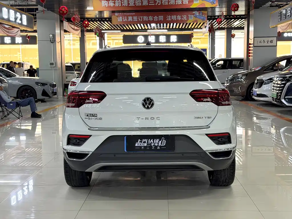 Volkswagen T-Roc 2022 280TSI DSG PLUS