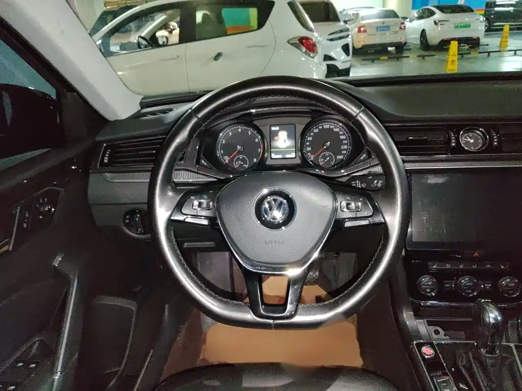 Volkswagen Passat — миниатюра 3