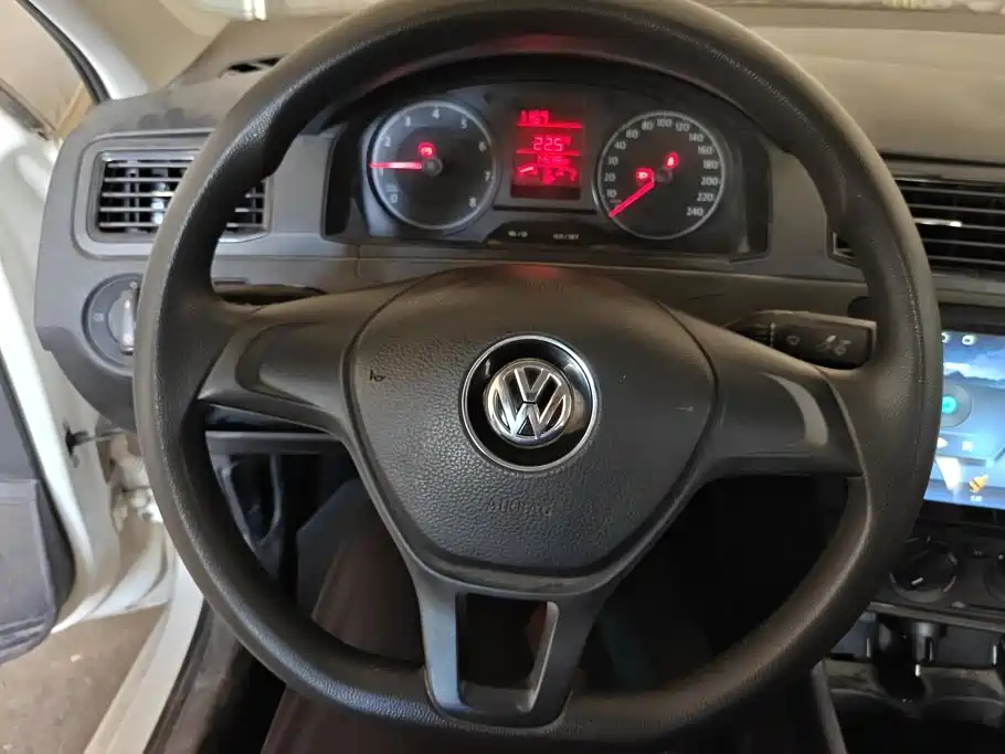 Volkswagen Santana — миниатюра 15