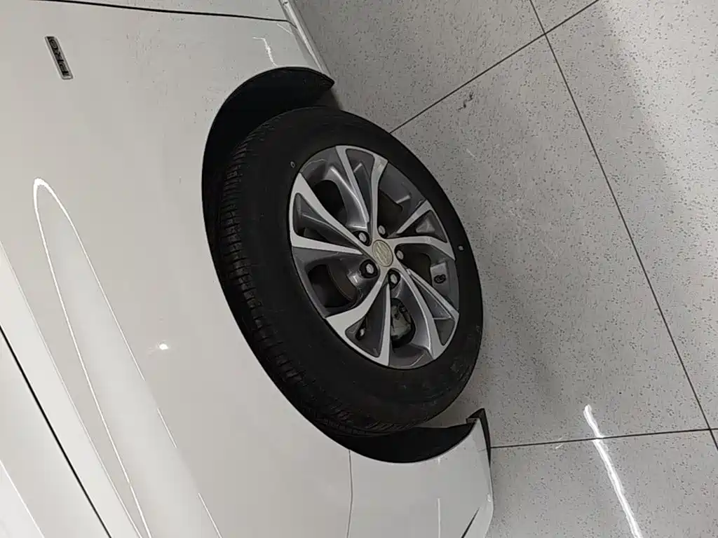 Buick Verano — миниатюра 23