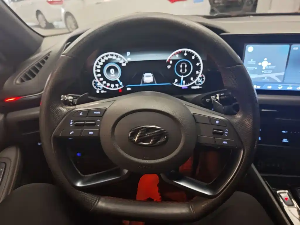 Hyundai Sonata — миниатюра 11