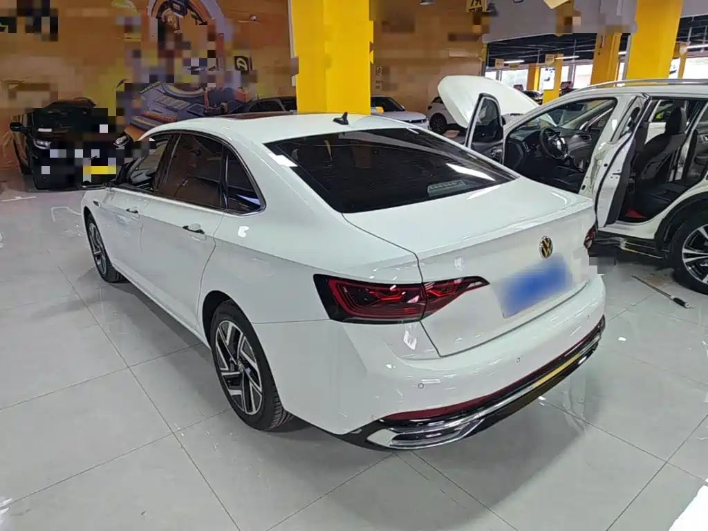 Volkswagen Sagitar — миниатюра 23
