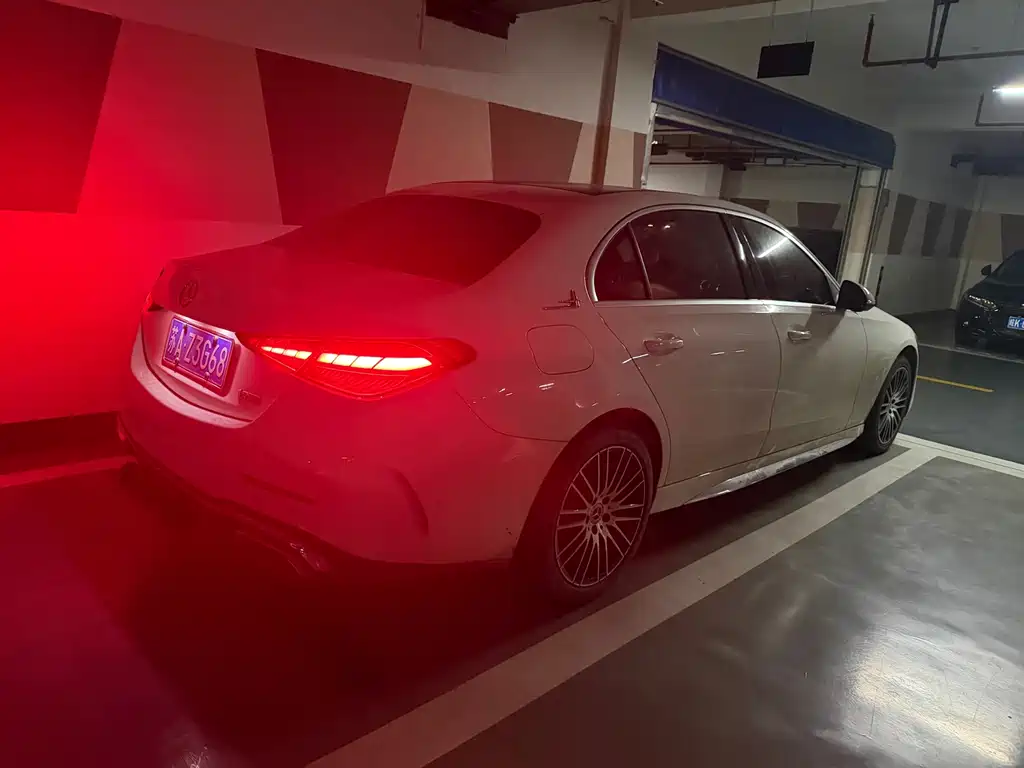 Mercedes-Benz C-Class — миниатюра 4