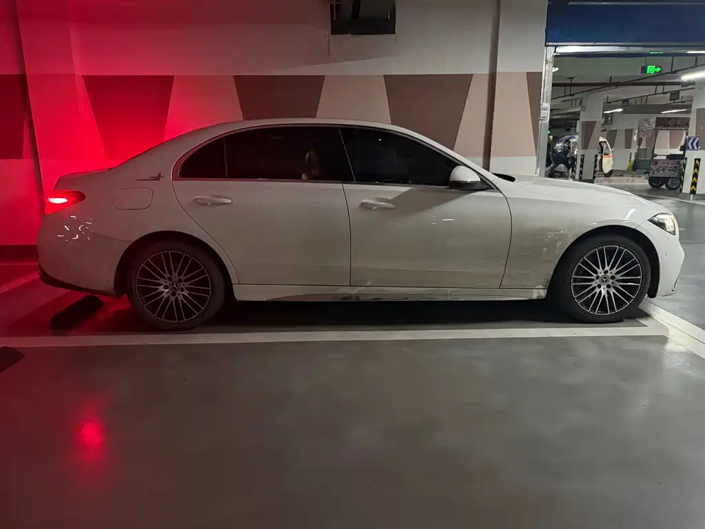 Mercedes-Benz C-Class — миниатюра 3