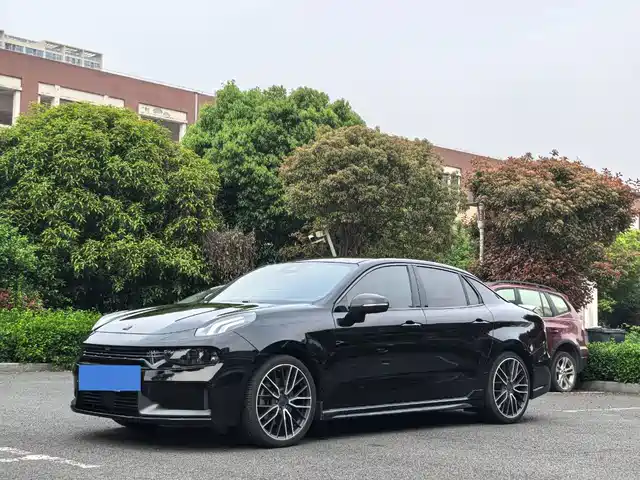 2022 Lynk & Co 03