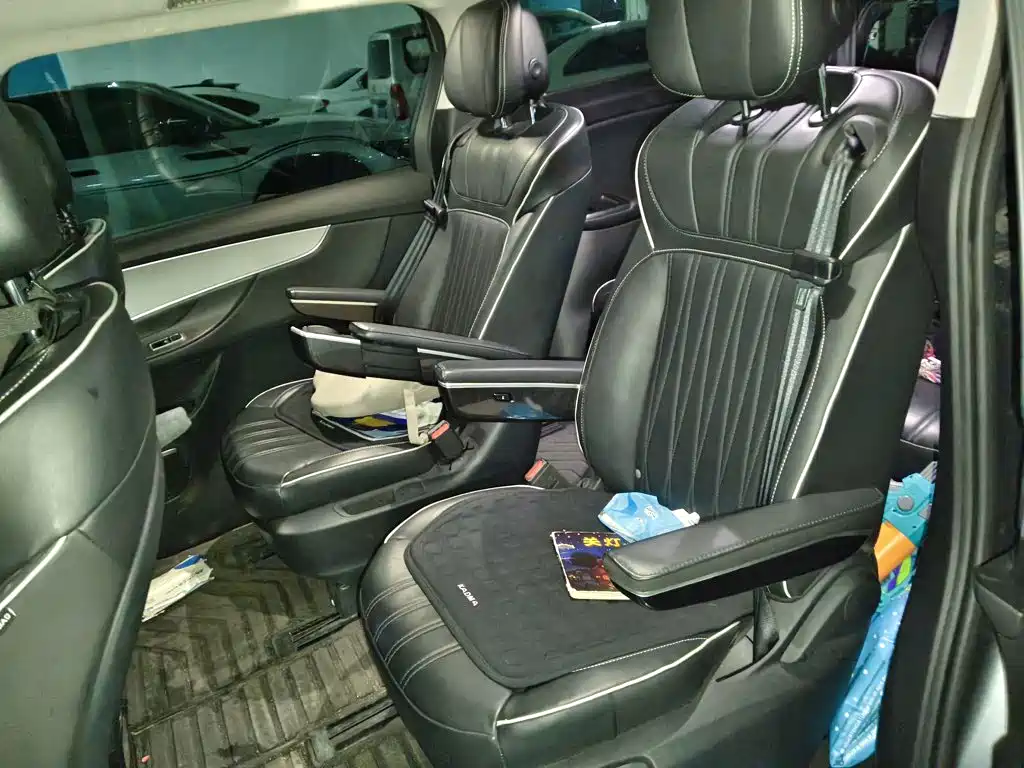 Roewe iMAX8 — миниатюра 12